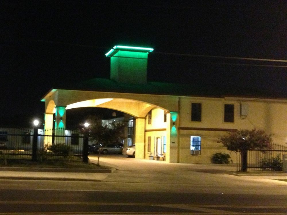 Pinn Road Inn And Suites Lackland Afb And Seaworld San Antonio Kültér fotó